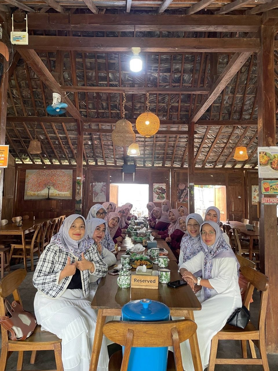 Meja Reservasi